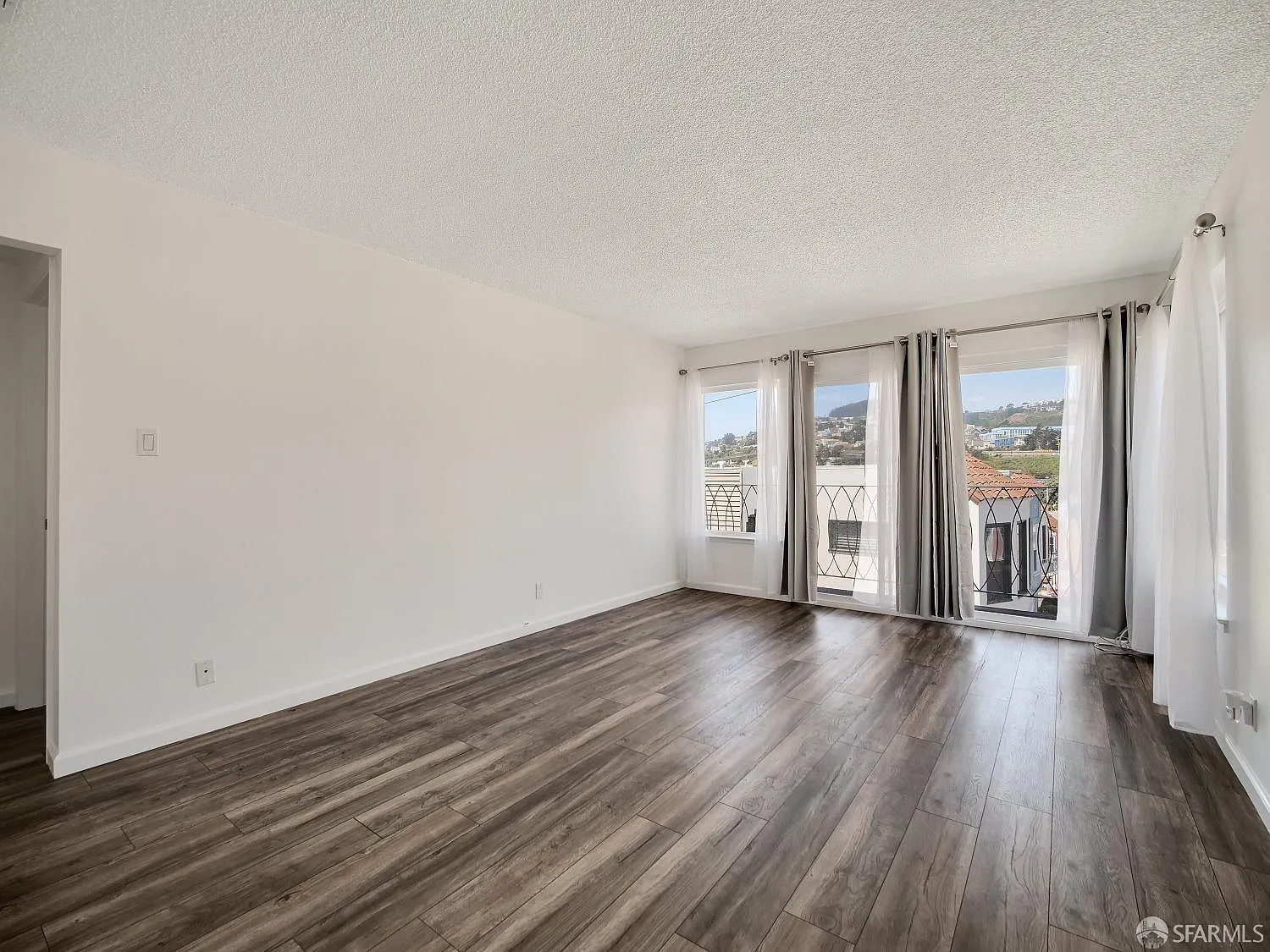 2 bed, $4,850 — Photo 3