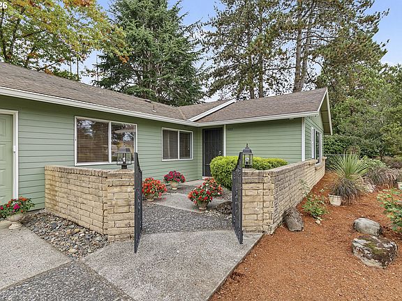 4th image of 14211 SE 14th St