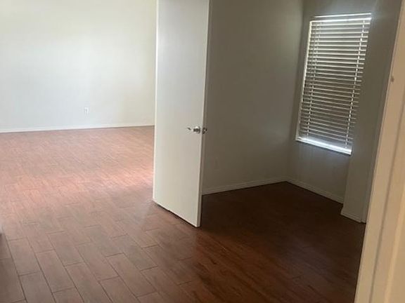 5th image of 6092 N Linda Ln