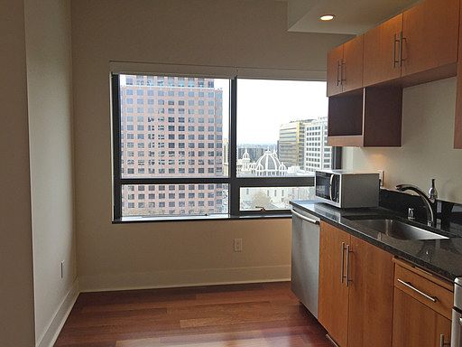 5th image of 88 E San Fernando St Unit 1302