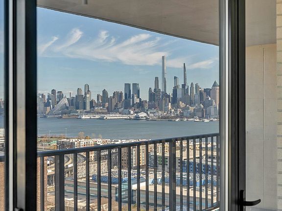 5th image of 380 Mountain Rd APT 701