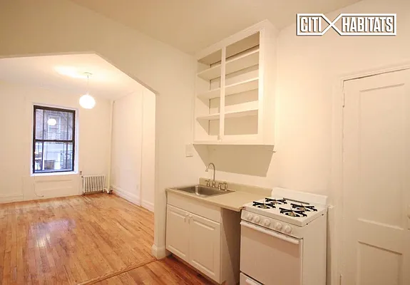 Rented by Citi Habitats | media 3