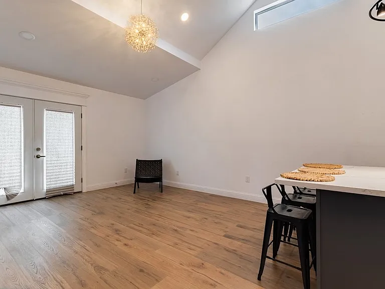 730 Avenue A — Photo 28