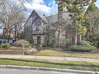 767 Elmgrove Ave, Providence, RI, 02906