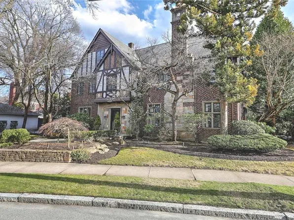 767 Elmgrove Ave, Providence, RI 02906