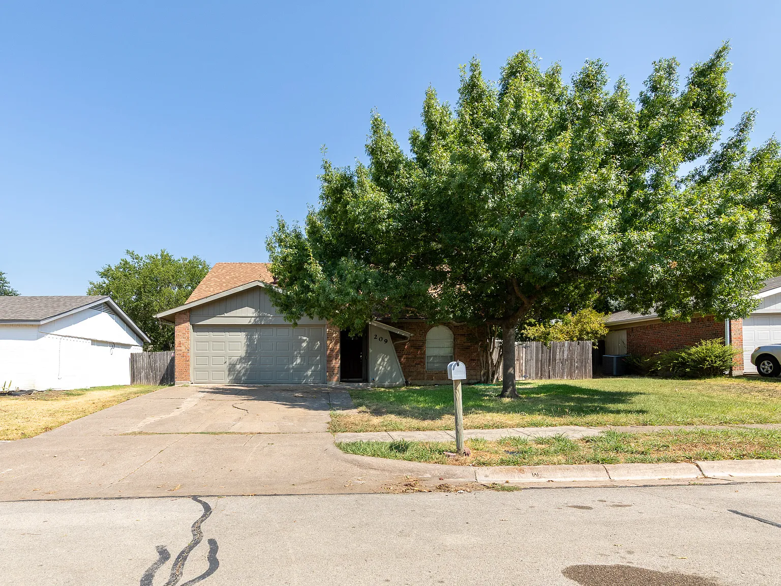 3 bed, 1626 sqft, $2,000 — Photo 3