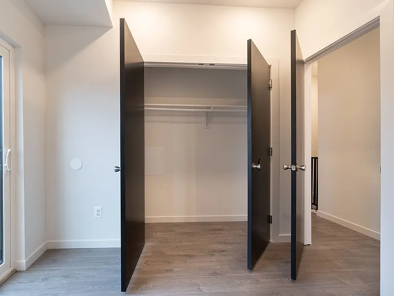 5734 Walnut St — Photo 23