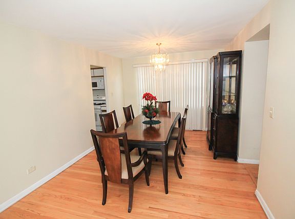3rd image of 7606 Knox Ave