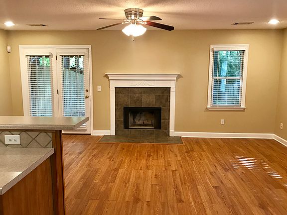 Open Living room w/fp