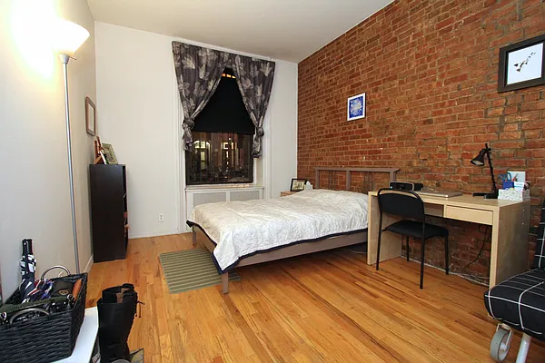 Rented by Bond New York | media 7