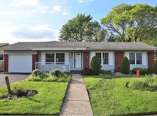 1072 Brantwood Ave, Elk Grove Village, IL 60007