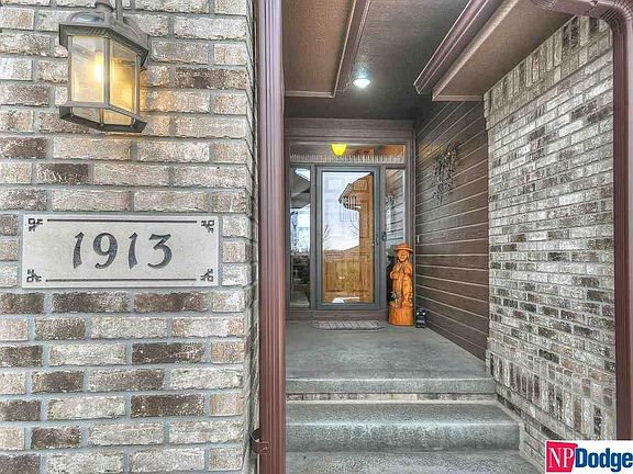 2nd image of 1913 N 173rd Cres