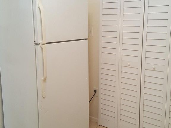 5th image of 3319 Lexington St