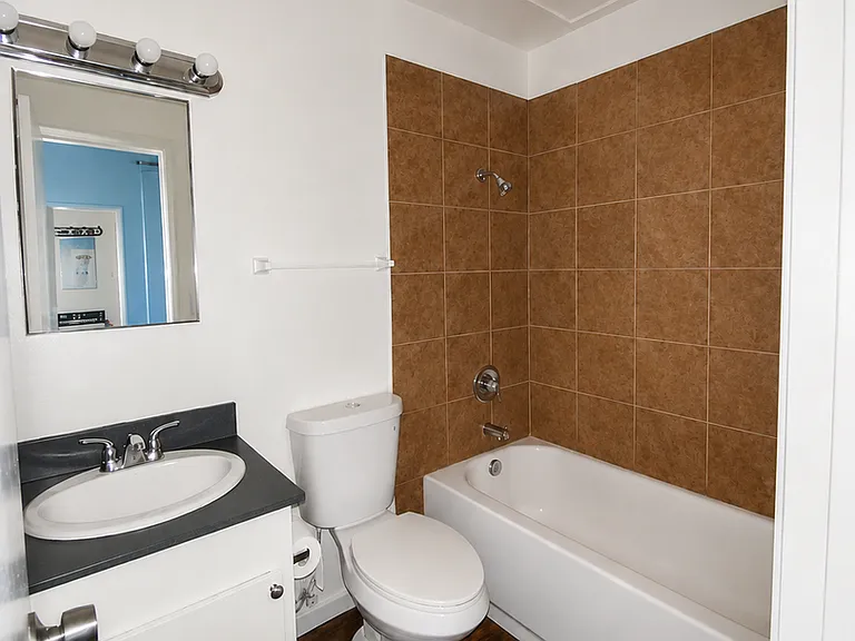 Vista Capri Apartments in Kearny Mesa — Photo 12