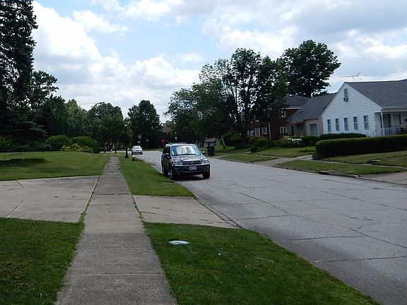 5th image of 2309 21st St