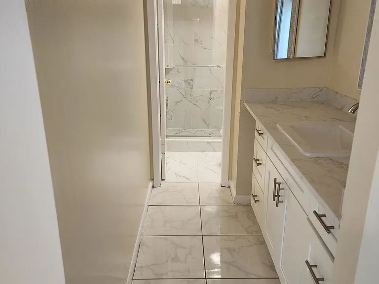 2148 White Pine Cir #A — Photo 16