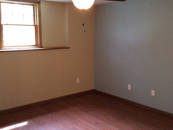 4th image of 110 Martinson St