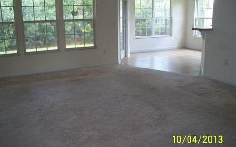 3rd image of 1066 SW Yorktown Gln