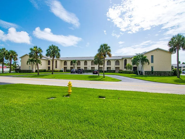 1860 Robalo Dr #203A — Photo 25