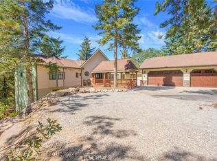 32424 Snow Shoe Ln, Running Springs, CA 92382