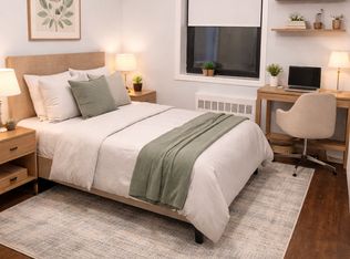 16069 21st Rd, Whitestone, NY 11357