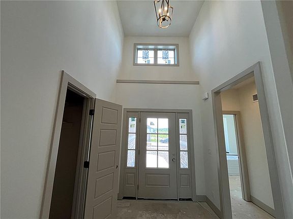 4th image of 1628 Hanover Ln