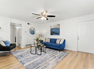 202 N Kealy Ave, Lewisville, TX 75057