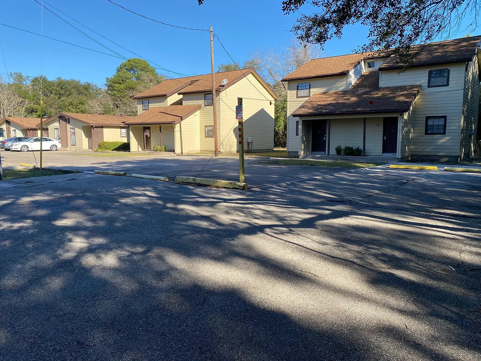2 bed, 900 sqft, $1,200 — Photo 2