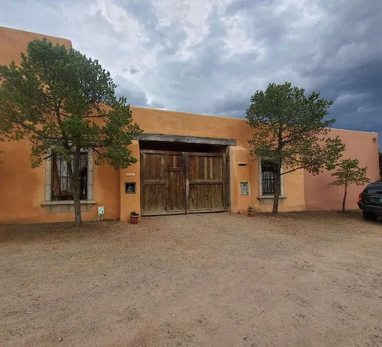 1 bed, 970 sqft, $2,499 — Photo 2