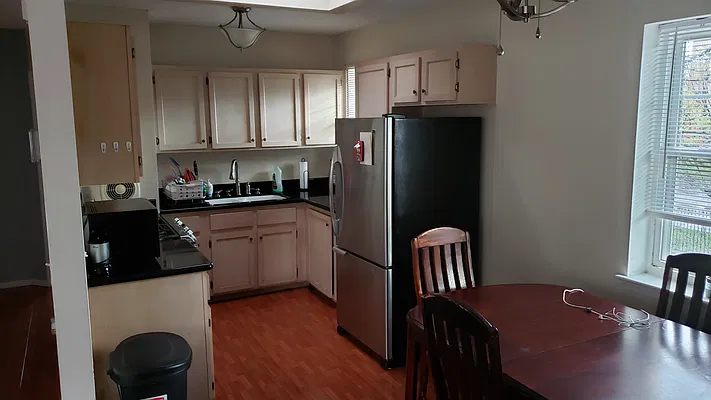 Rented by Richmont Realty LLC | media 7