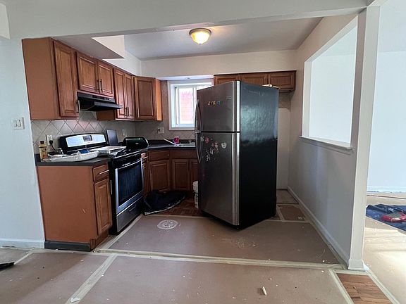 2nd image of 470 Calhoun Ave #2
