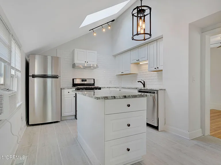 52 Leonard St — Photo 7