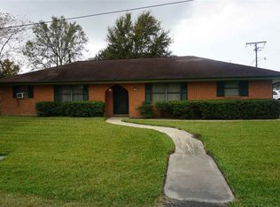 104 Market St, Raceland, LA 70394