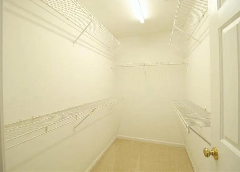 3915 Howell Park Rd — Photo 20