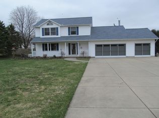 6620 Holiday Dr, Boston, NY 14025