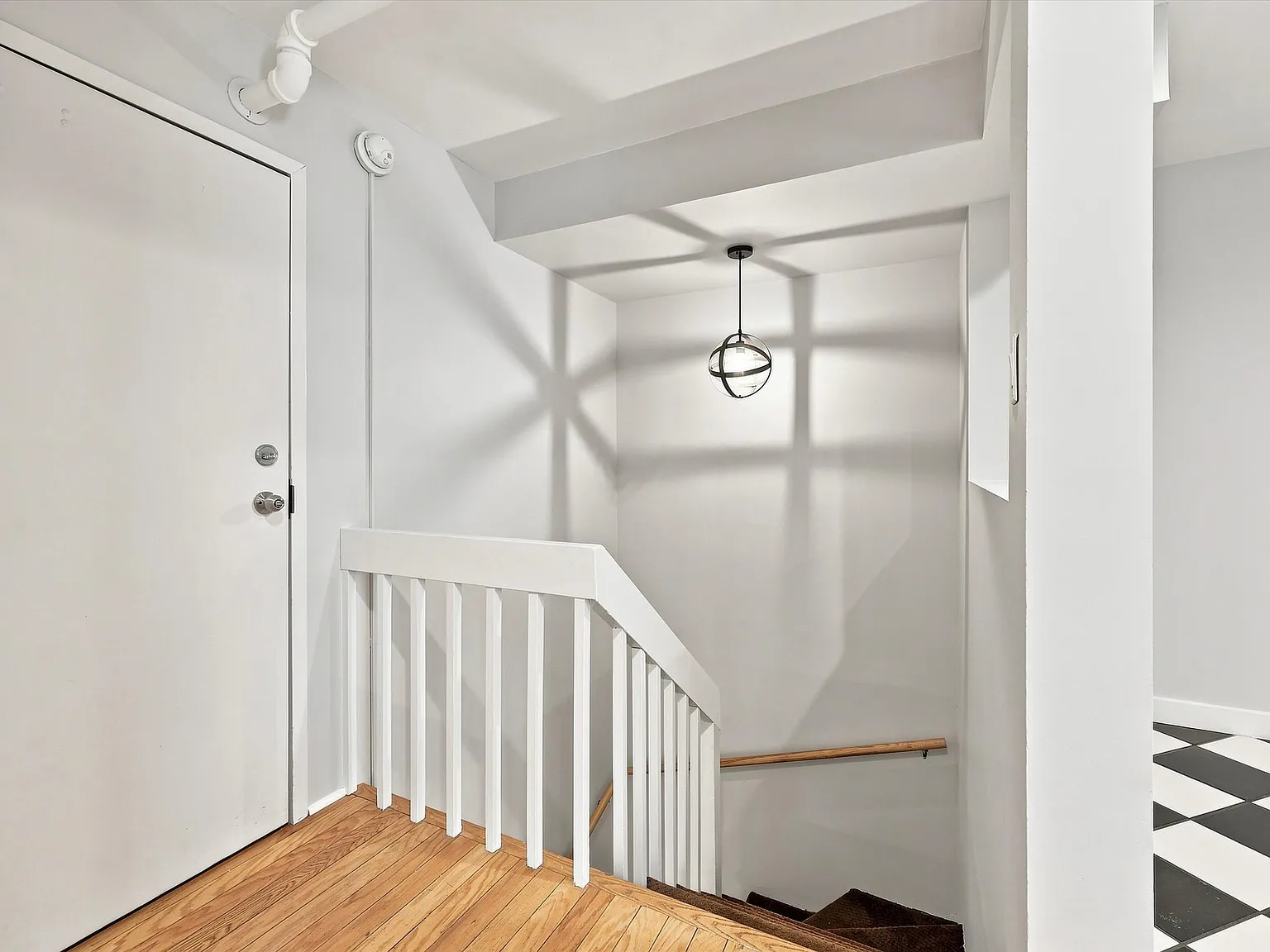 2 bed, 1667 sqft, $2,700 — Photo 3
