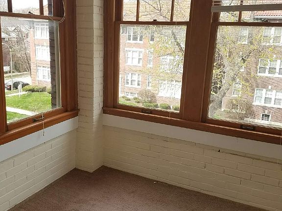 4th image of 5788 Pershing Ave