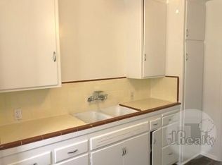 12415 Cedar Ave APT E, Hawthorne, CA 90250