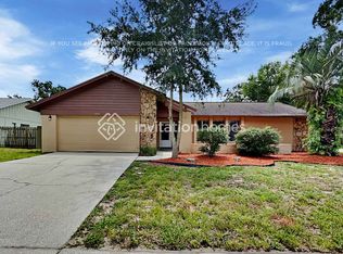 3040 Oak View Dr, Palm Harbor, FL 34684