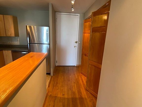 4th image of 1660 N Lasalle St #1908