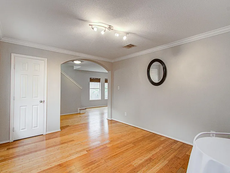2920 Clay St — Photo 32