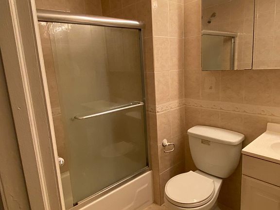 5th image of 2230 Palmer Ave #1