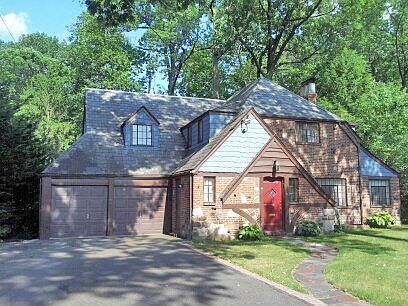 For Sale: 6 Greenwood Drive, Millburn, NJ 07041