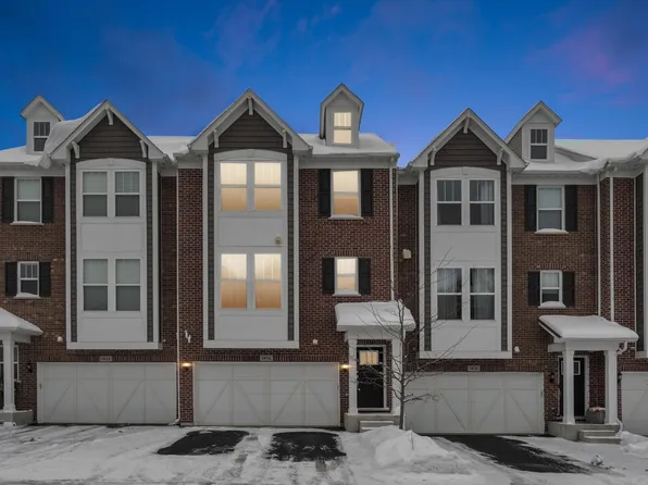 904 Coletta Cir, Naperville, IL 60563