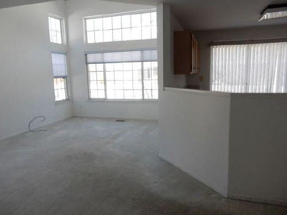 4th image of 8972 W Heathwood Cir