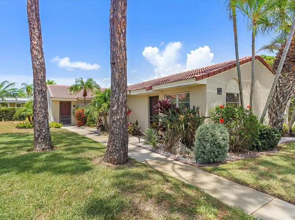 2145 Pueblo Cir #V-12, Sarasota, FL 34231