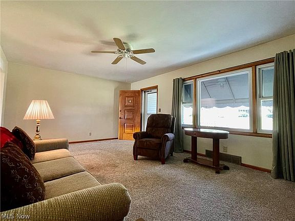 5th image of 2705 Christine Ln
