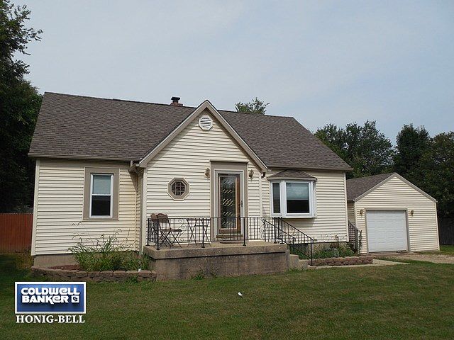 1st image of 1143 1st Ave