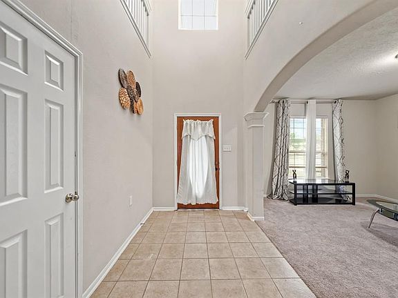 4th image of 2610 Argos Dr