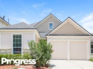 15839 Scenic Water Dr, Houston, TX 77044